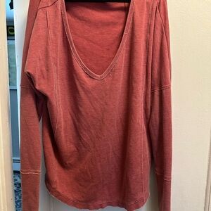 Lucky Brand Women's Long Sleeve V-Neck Top - Brick Red